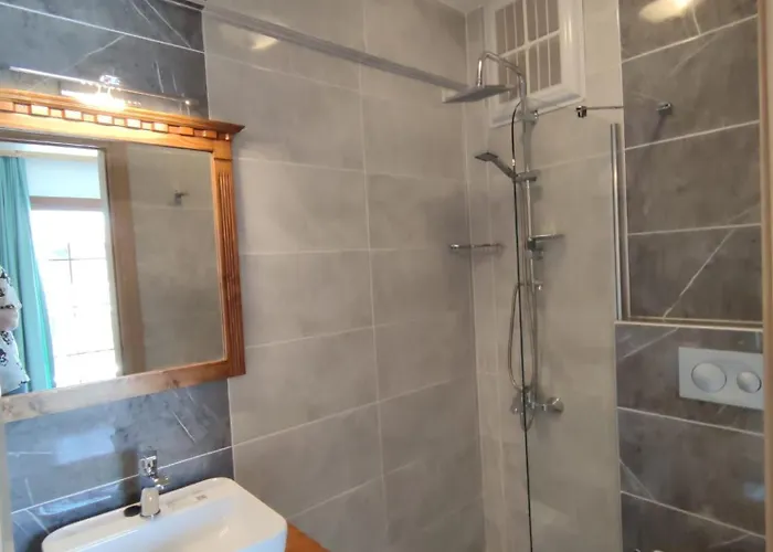 Ami Tai-candle Light فتحية